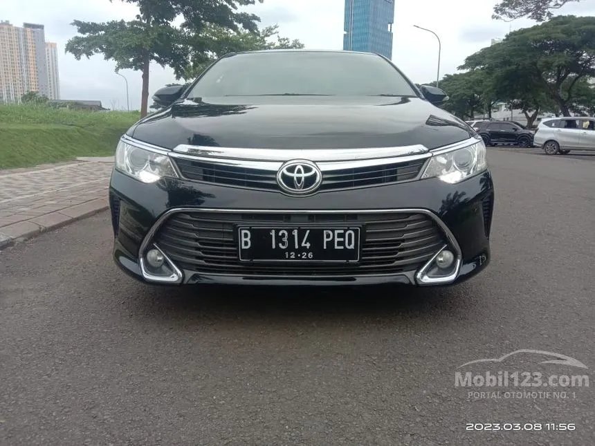 2015 Toyota Camry V Sedan