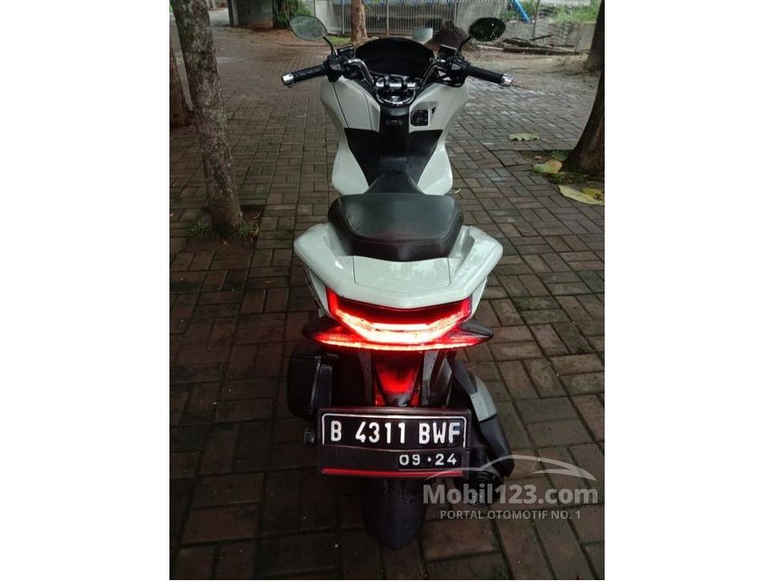 Jual Motor Honda PCX 2019 0.2 di DKI Jakarta Automatic Others Putih Rp
