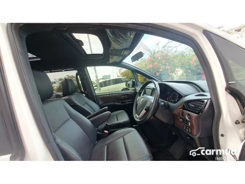 2019 Toyota Voxy MPV