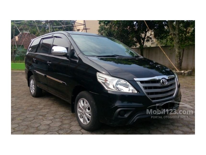 Jual Mobil Toyota Kijang Innova 2014 E 2.0 di Jawa Tengah 