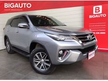 2015 Toyota Fortuner 2.8 (ปี 15-18) V SUV AT