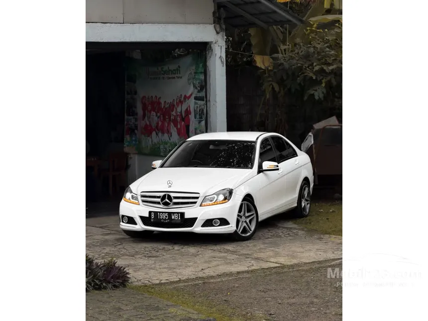 2013 Mercedes-Benz C200 CGI Sedan