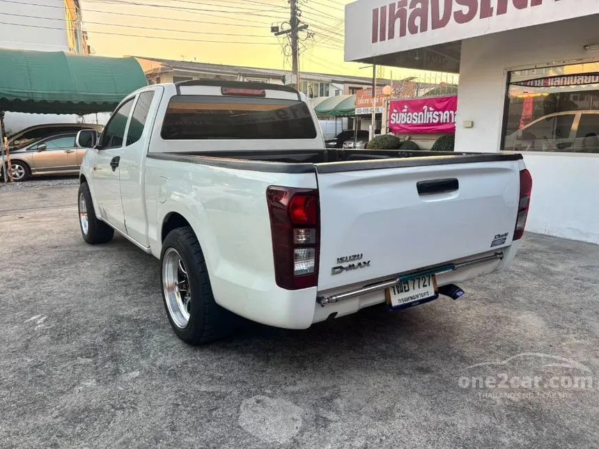 2017 Isuzu D-MAX S Space Cab Pickup