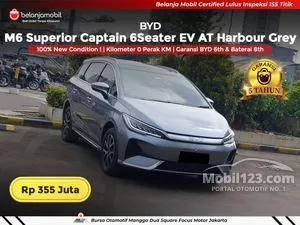2025 BYD M6 Superior Captain 6 Seater MPV