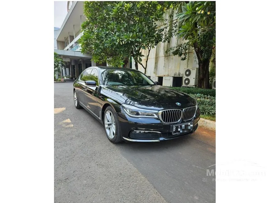 Jual Mobil BMW 730Li 2019 2.0 di DKI Jakarta Automatic Sedan Hitam Rp 745.000.000