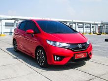 Honda Jazz RS Cvt AT 2017 Merah TV Floating - Tangan 1 dari baru - Terawat - Service Record - TDP 39 Juta bisa nego - MURAH
