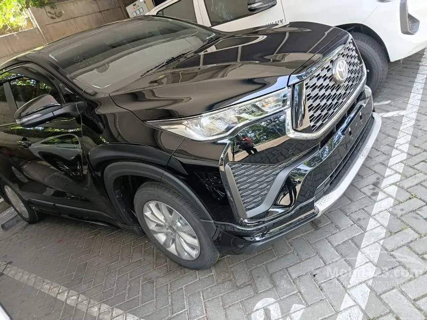 2026 Toyota Kijang Innova Zenix V HV (Non Premium Color) MPV