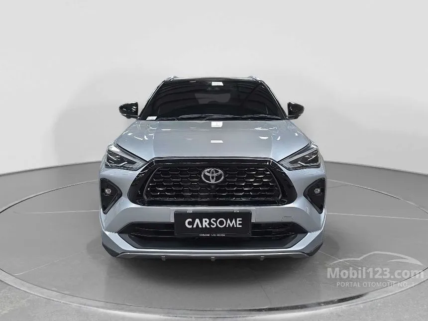 2023 Toyota Yaris Cross S HV SUV
