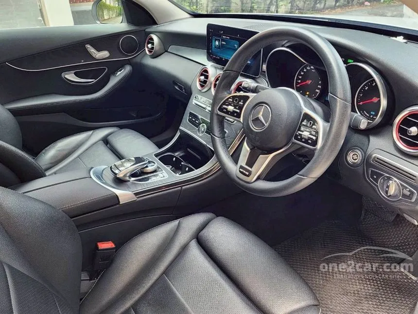 2020 Mercedes-Benz C300 e Avantgarde Sedan