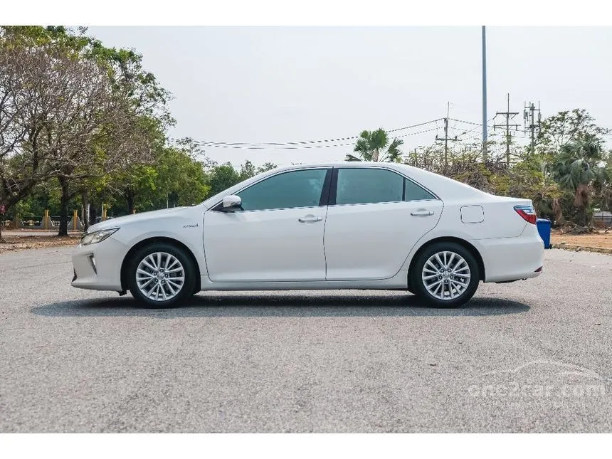 2015 Toyota CAMRY Hybrid Sedan