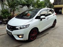 Honda Jazz 1.5 RS Cvt Automatic Black Top Limited Edition 2015 White Elegant, Irit, Nyaman, KM Rendah