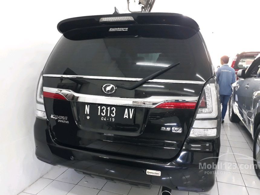 Jual Mobil Toyota Kijang Innova 2014 V 2.5 di Jawa Timur 