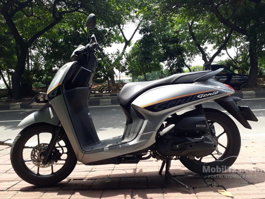 Jual Motor Honda Genio 2019 0.1 di DKI Jakarta Automatic Others Silver