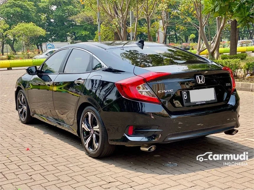 2017 Honda Civic ES Sedan