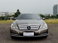 Mercedes Benz mercy E300 Elegance 2011(Bebas Banjir) Low odo Service record Garansi 90 hari E 300