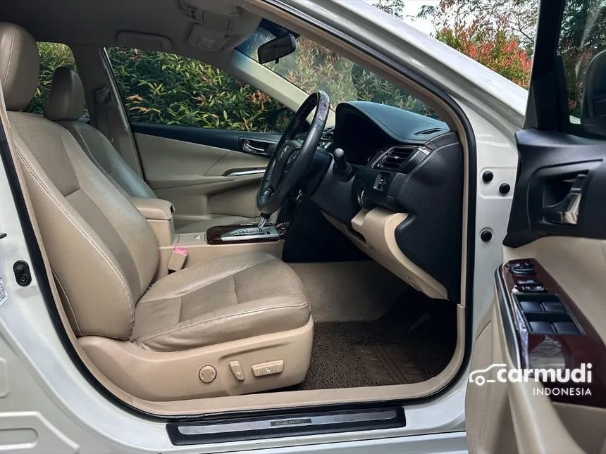 2014 Toyota Camry V Sedan