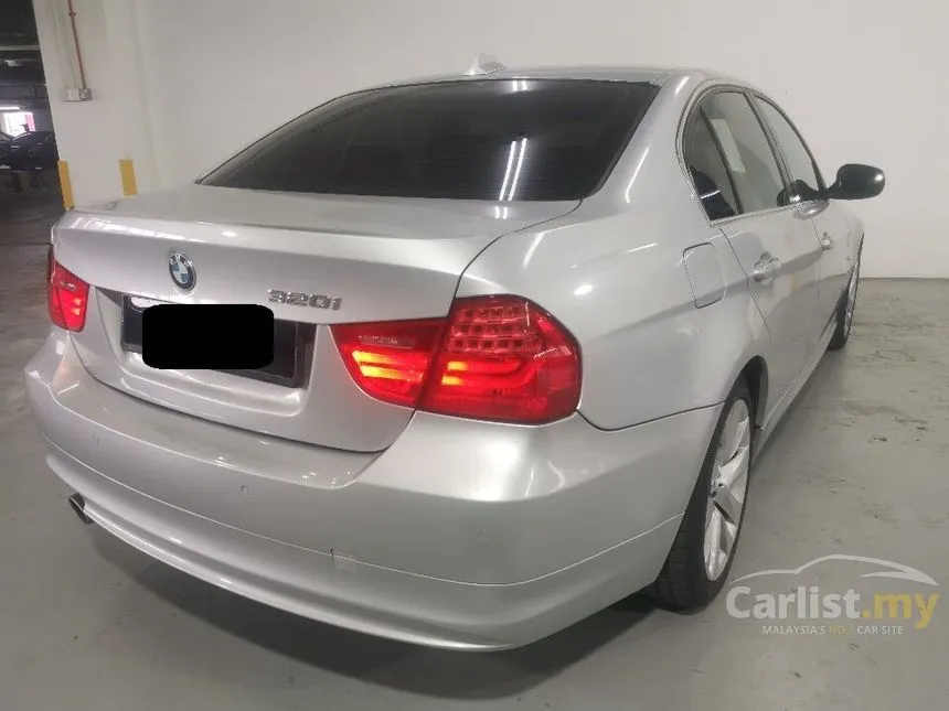 2011 BMW 320i Executive Sedan