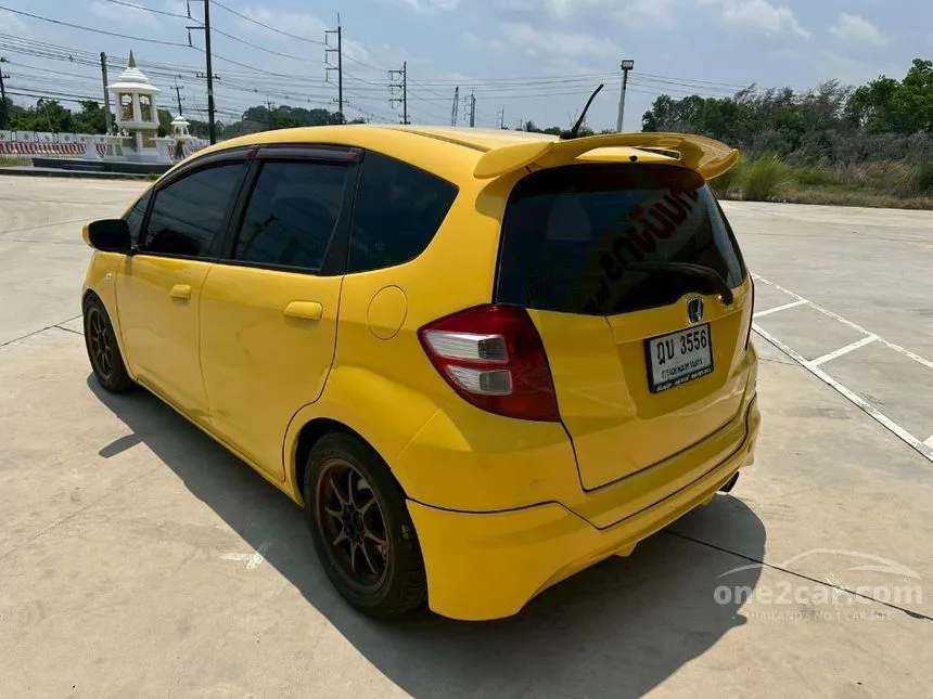 2010 Honda JAZZ SV Hatchback