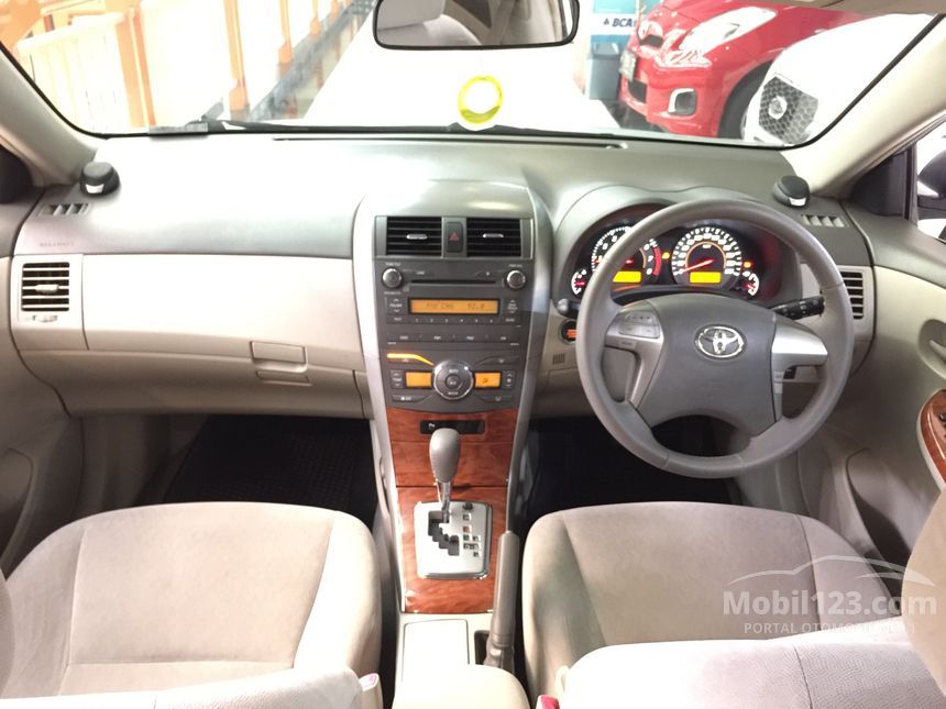 Jual Mobil  Toyota Corolla Altis  2009 G 1 8 di Jawa Timur 