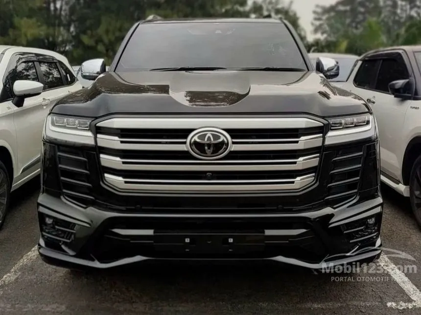 Jual Mobil Toyota Land Cruiser 2024 VX