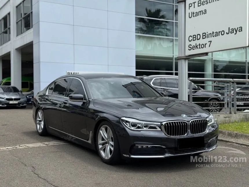 2017 BMW 730Li Sedan