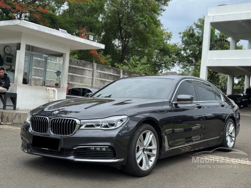 2017 BMW 730Li Sedan