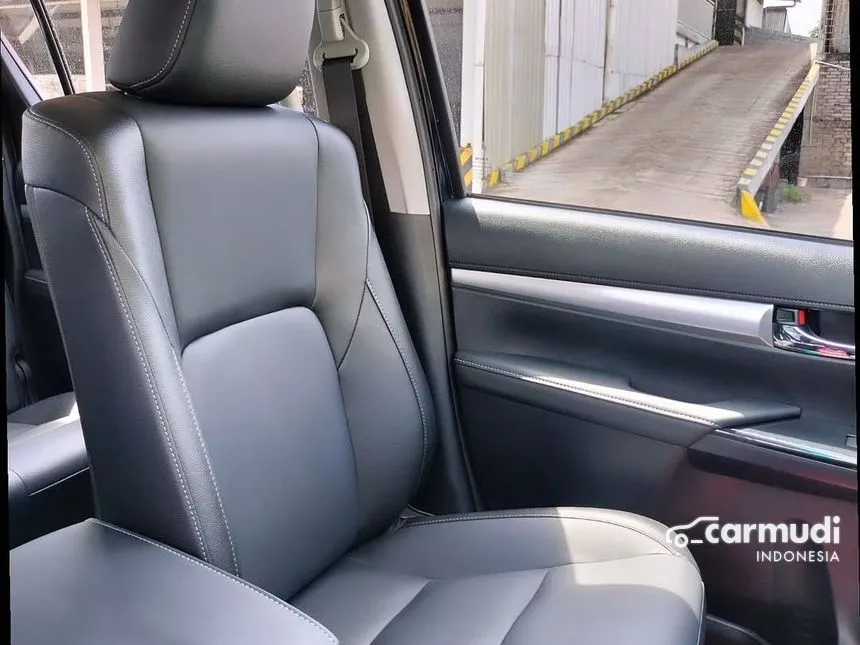 2025 Toyota Hilux V Pickup