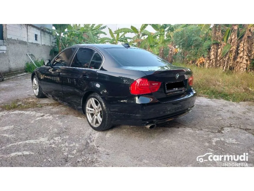 2010 BMW 320i Sedan