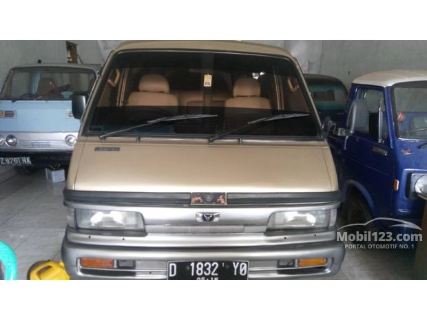 Mazda E2000 Mobil bekas dijual di Indonesia - Dari 7 Mobil 