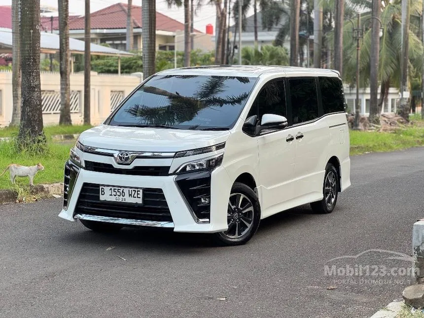 2018 Toyota Voxy MPV