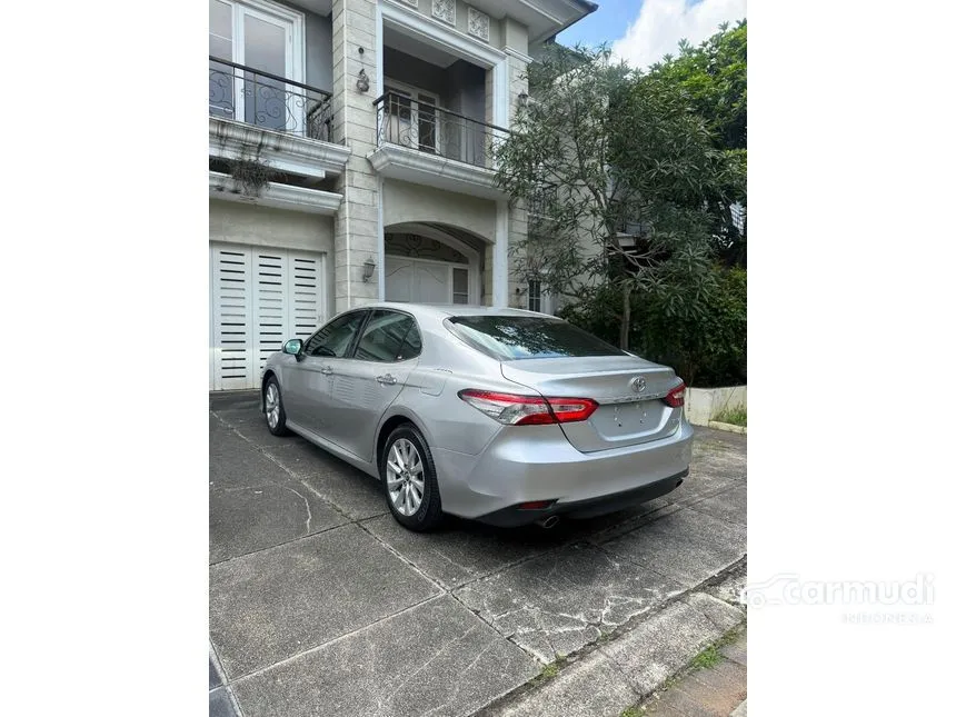 2019 Toyota Camry V Sedan