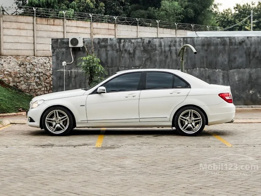2013 Mercedes-Benz C200 CGI Sedan