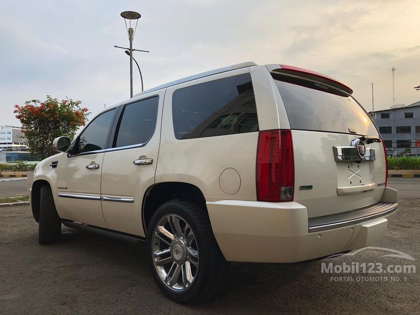 Jual Mobil Cadillac Escalade 2011 6.2 di DKI Jakarta 