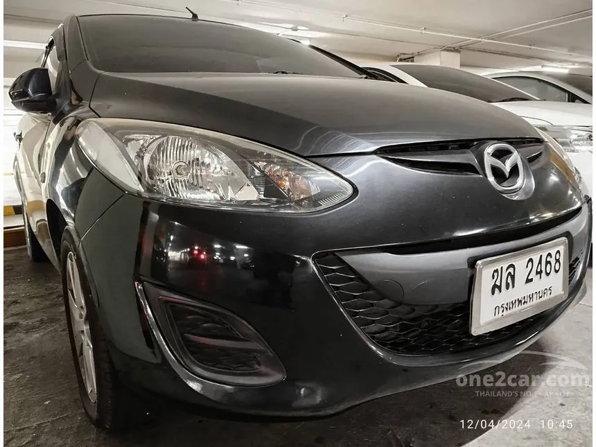 2013 Mazda 2 Elegance Groove Sedan