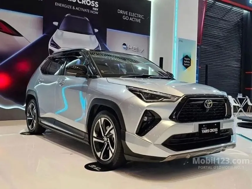 Jual Mobil Toyota Yaris Cross 2023 S HEV GR Parts Aero Package 1.5 di DKI Jakarta Automatic Wagon Silver Rp 370.000.000