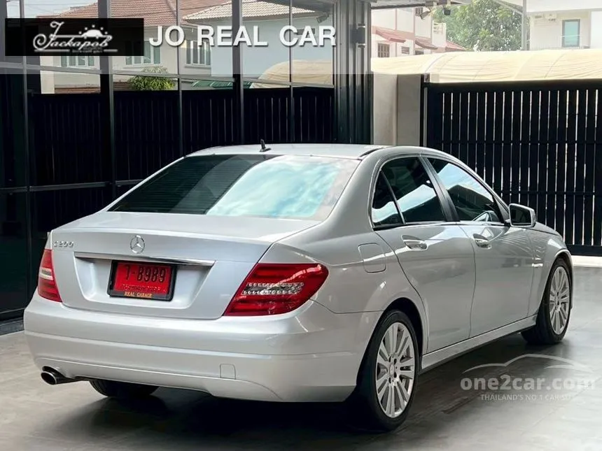 2012 Mercedes-Benz C200 CGI Elegance BlueEFFICIENCY Sedan