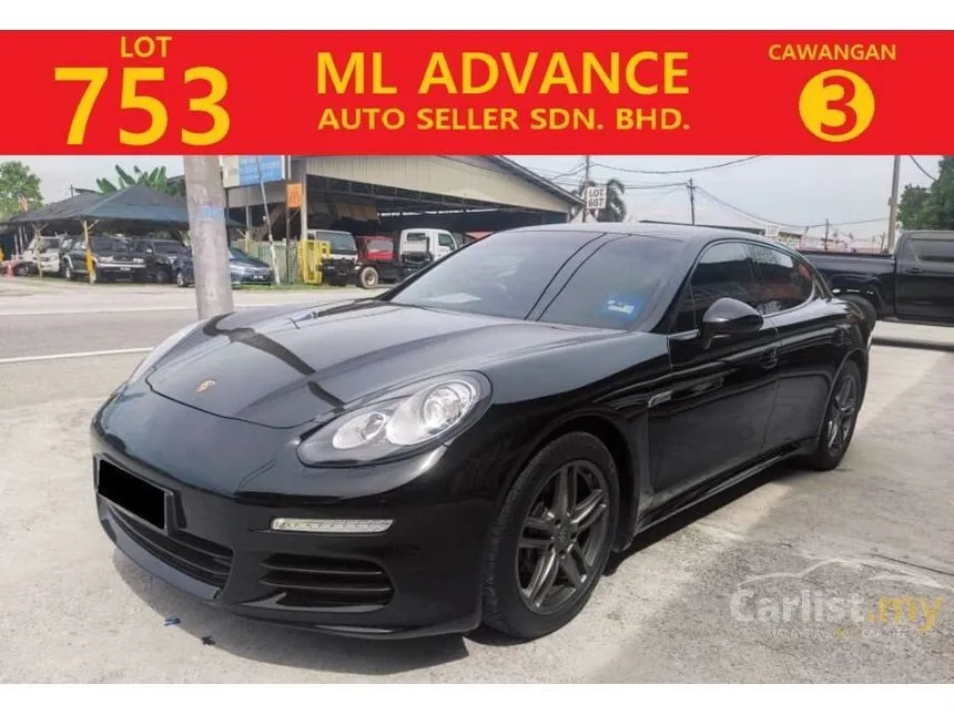 2016 Porsche Panamera 4 Hatchback