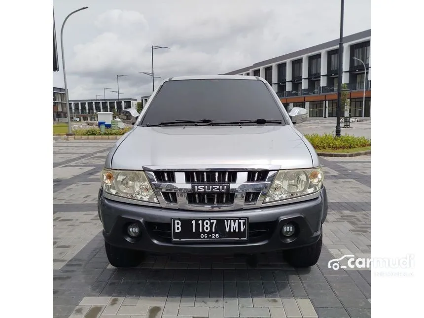 2012 Isuzu Panther LV SUV