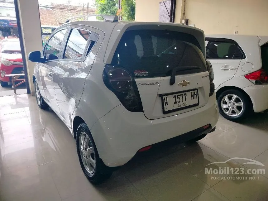 2011 Chevrolet Spark LT Hatchback