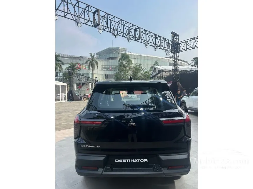 2025 Mitsubishi Destinator GLS SUV
