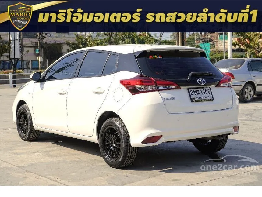 2021 Toyota YARIS Entry Hatchback
