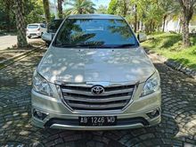 Kijang Innova 2.0 V Luxury MT 2014 antik km rendah