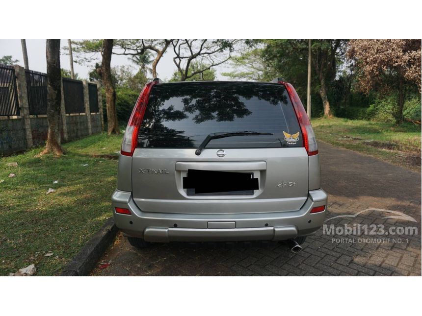 Jual Mobil  Nissan  X Trail 2004 ST 2 5 di Jawa  Barat  