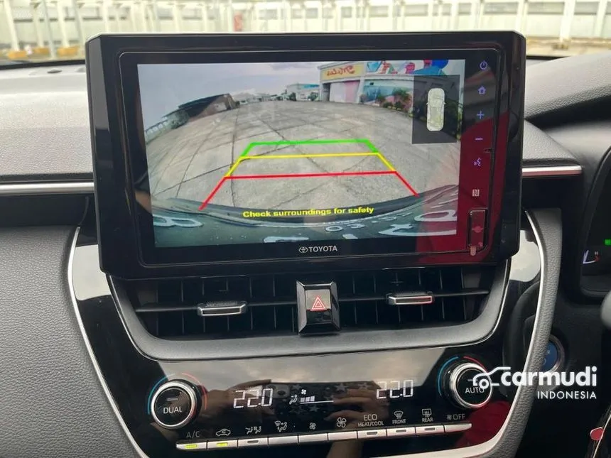 2022 Toyota Corolla Cross Hybrid SUV