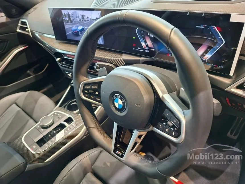 2025 BMW 330i M Sport Pro Sedan