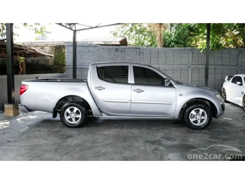 2012 Mitsubishi TRITON GLX Double Cab Pickup