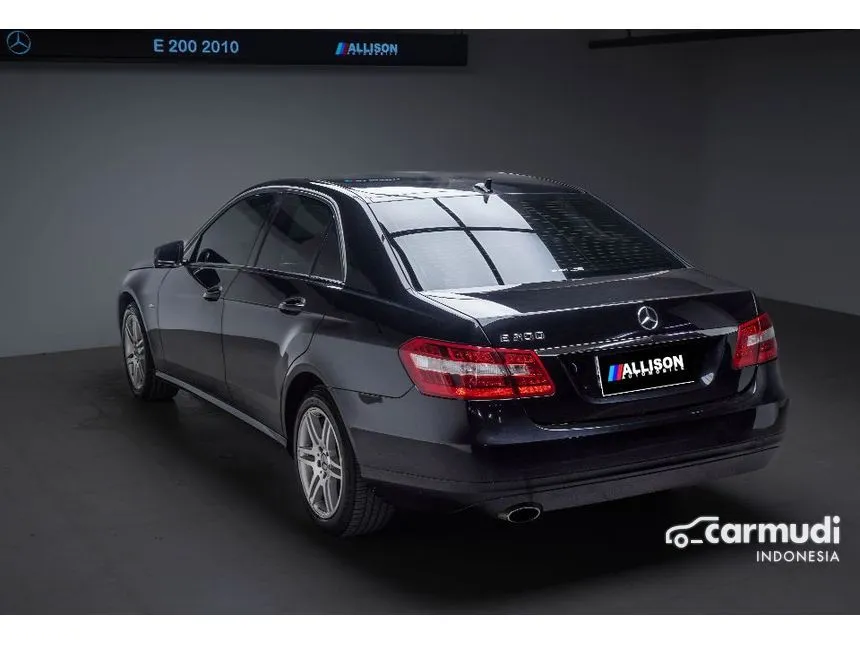 2010 Mercedes-Benz E200 CGI Sedan