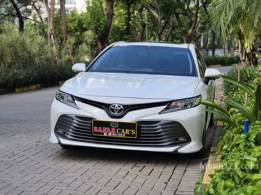 2021 Toyota Camry V Sedan