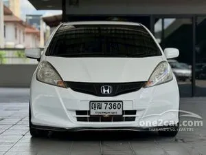2011 Honda JAZZ 1.5 V Hatchback