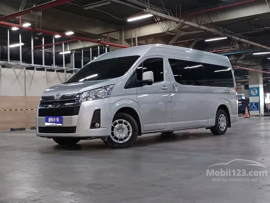 2023 Toyota Hiace Premio Van